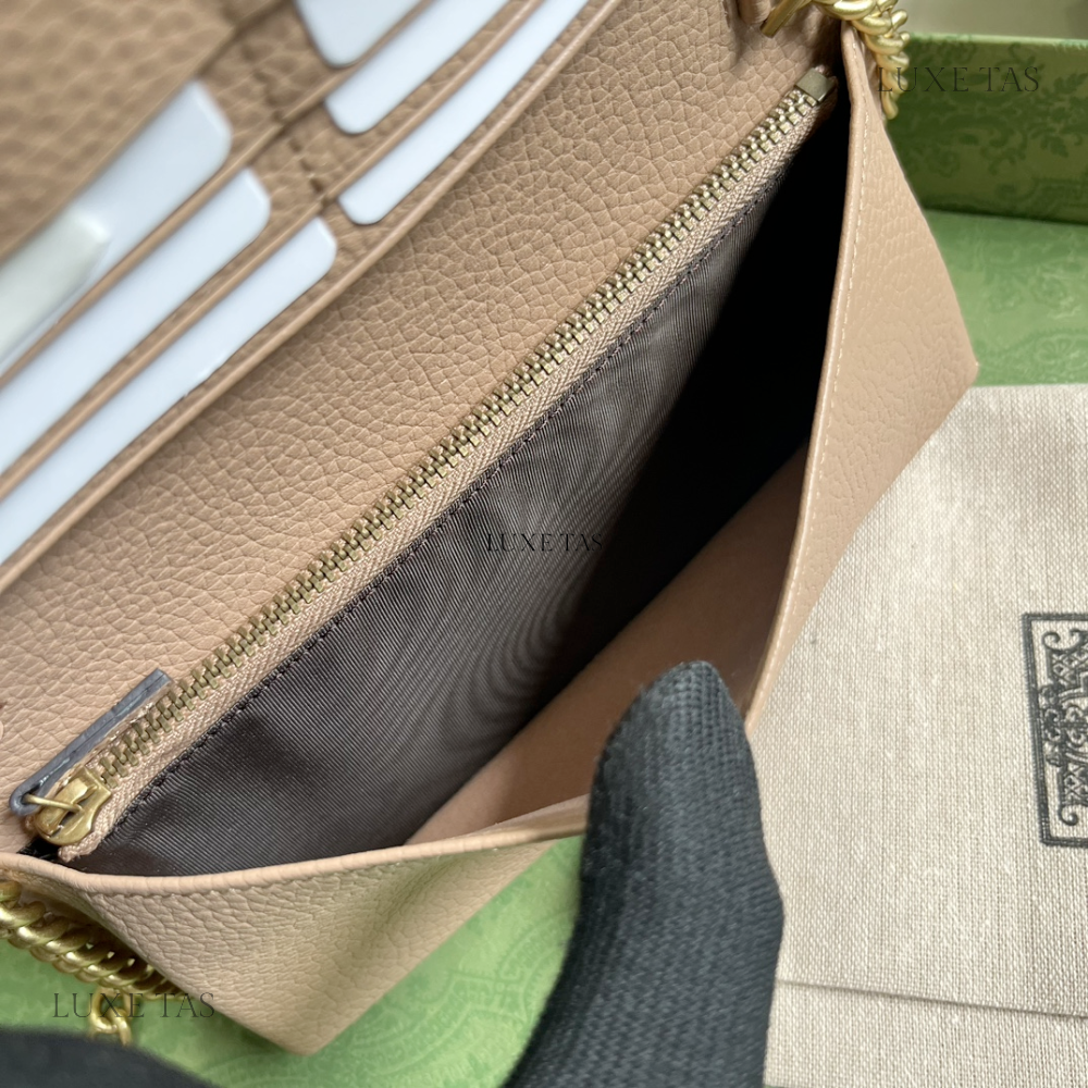 Rose Beige Chain Wallet With Interlocking G Python Bow