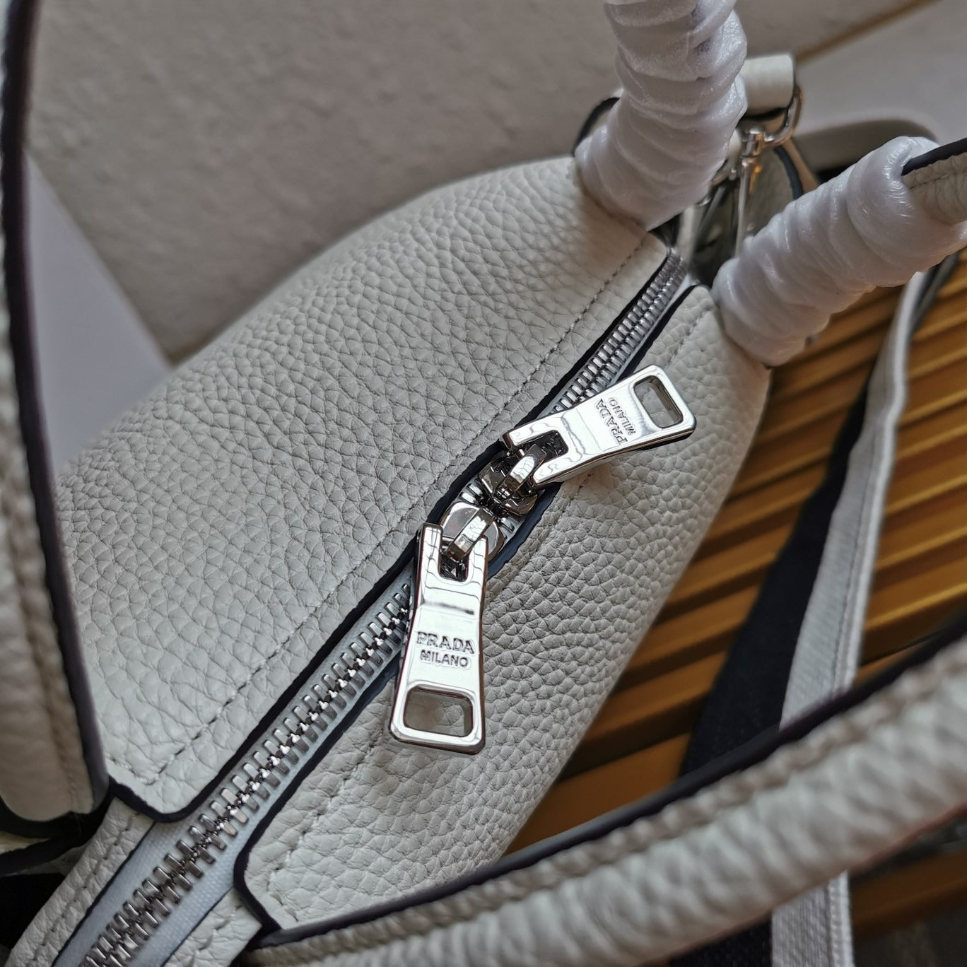 Small Leather Handbag Whit