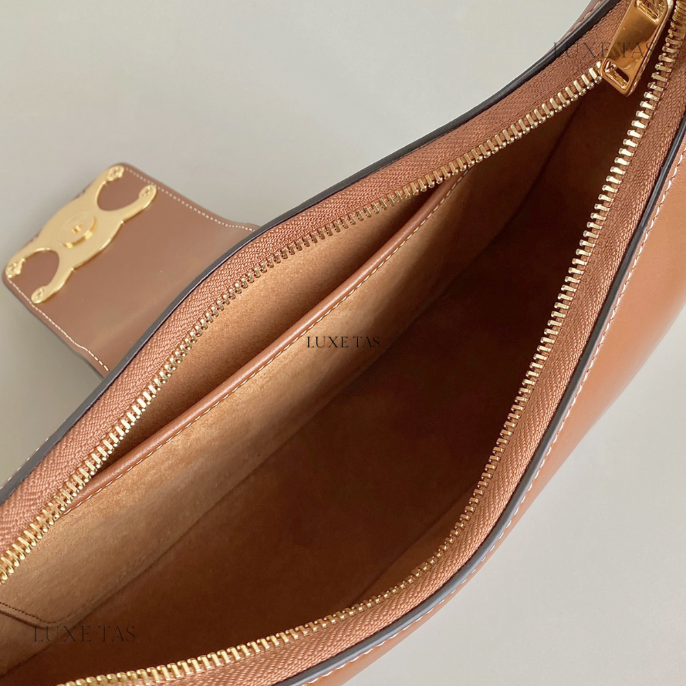 Tan Ava Triomphe Soft Bag In Smooth Calfskin