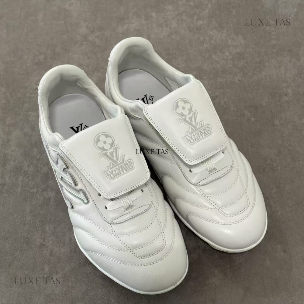 White Footprint Soccer Sneaker Designer Sneakers for Men