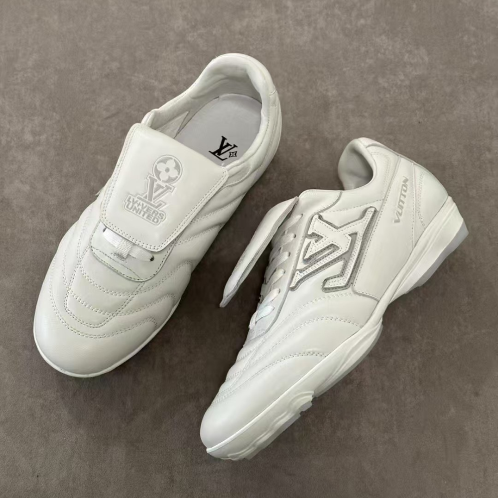 White Footprint Soccer Sneaker Designer Sneakers for Men