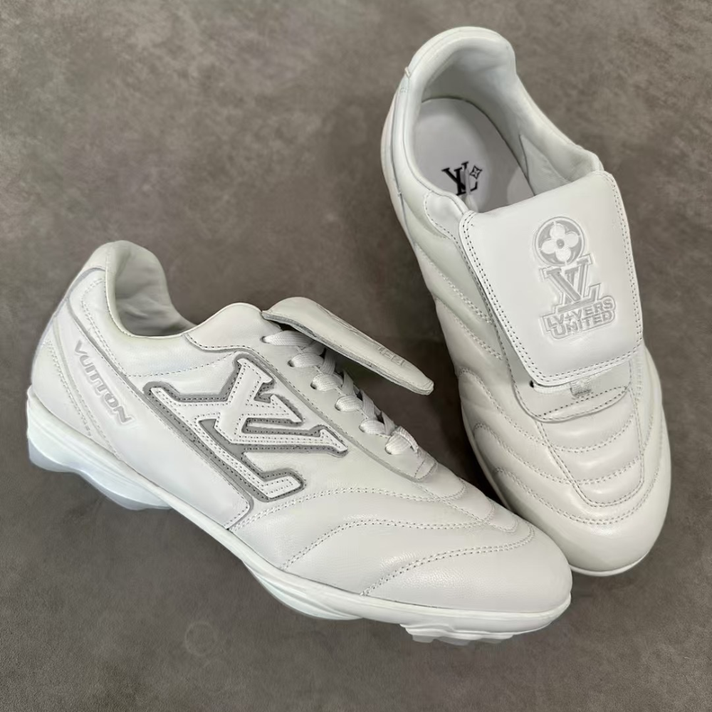 White Footprint Soccer Sneaker Designer Sneakers for Men