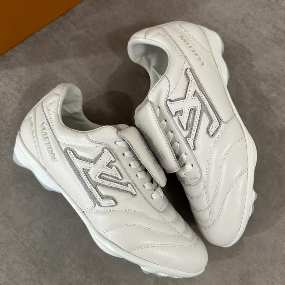 White Footprint Soccer Sneaker Designer Sneakers for Men