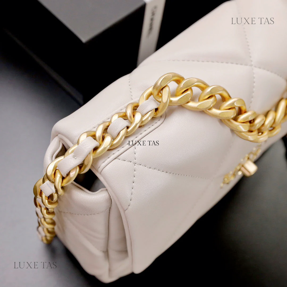 White Lambskin CHNL 19 Handbag
