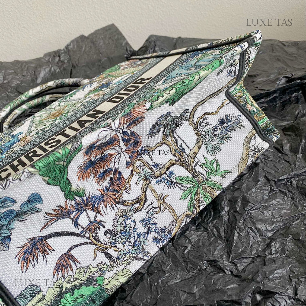 White Multicolor Étoile de Voyage Embroidery Medium D Book Tote