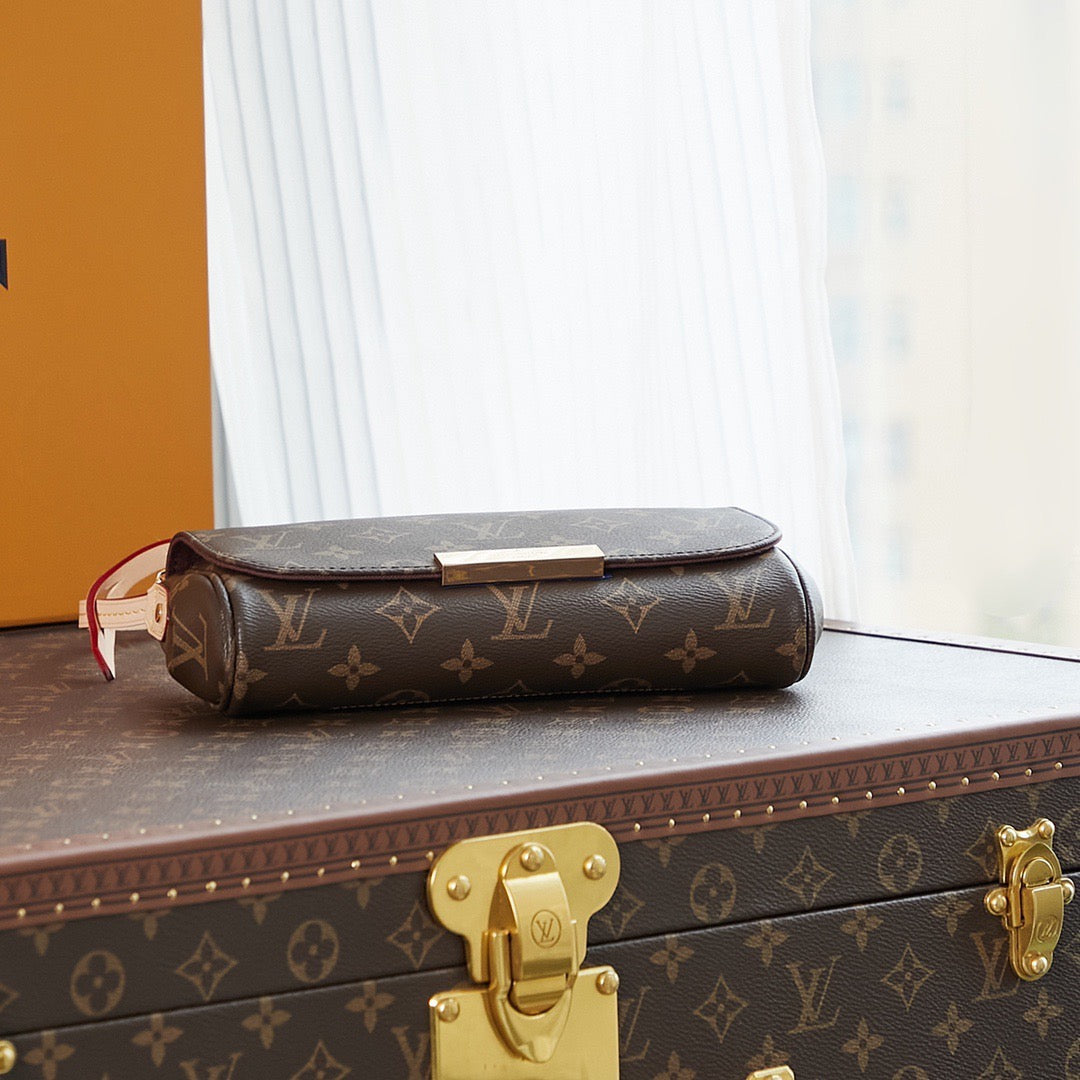 Favorite Mm Monogram Canvas