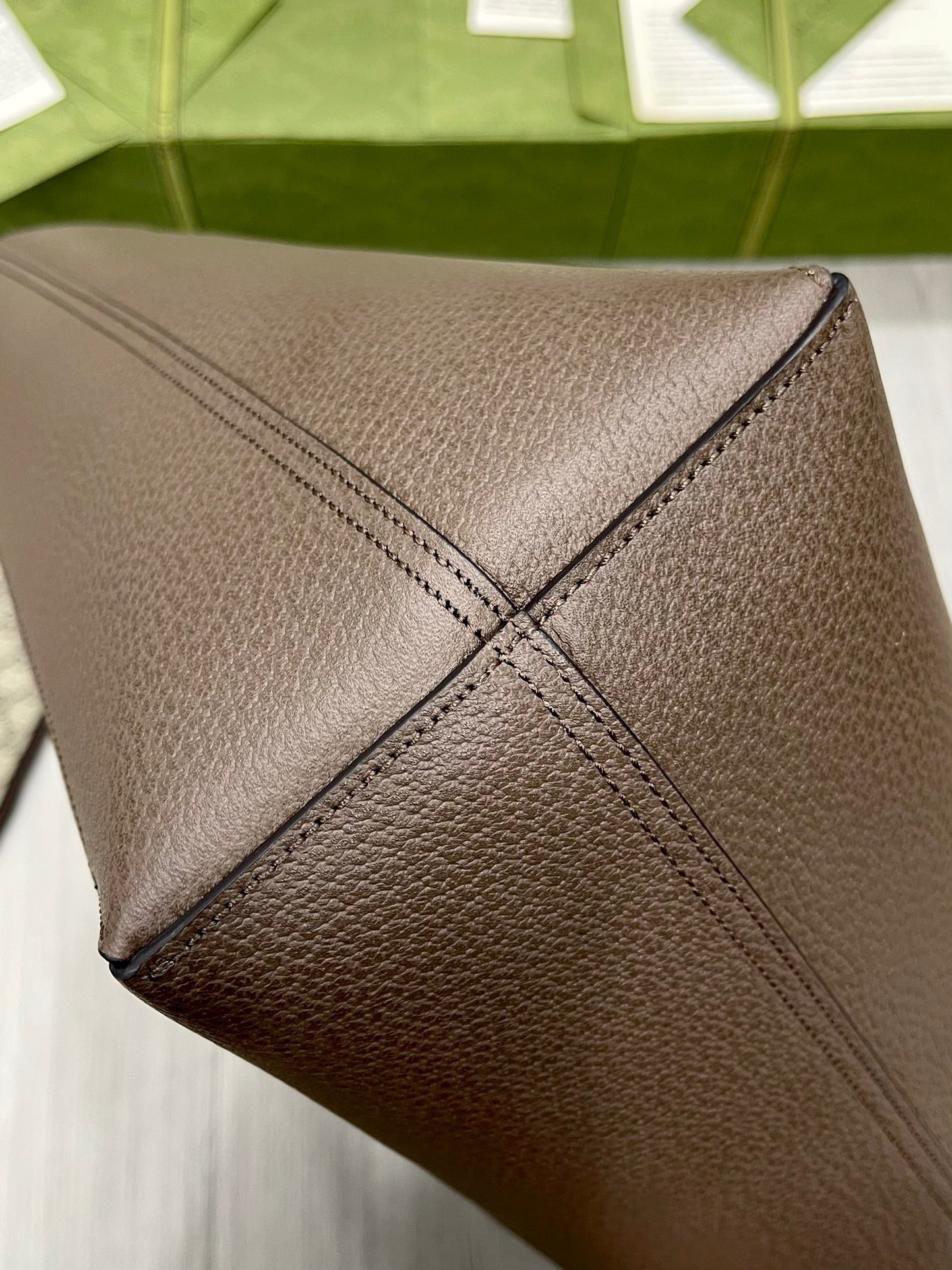 Ophidia GG Soft Medium Tote