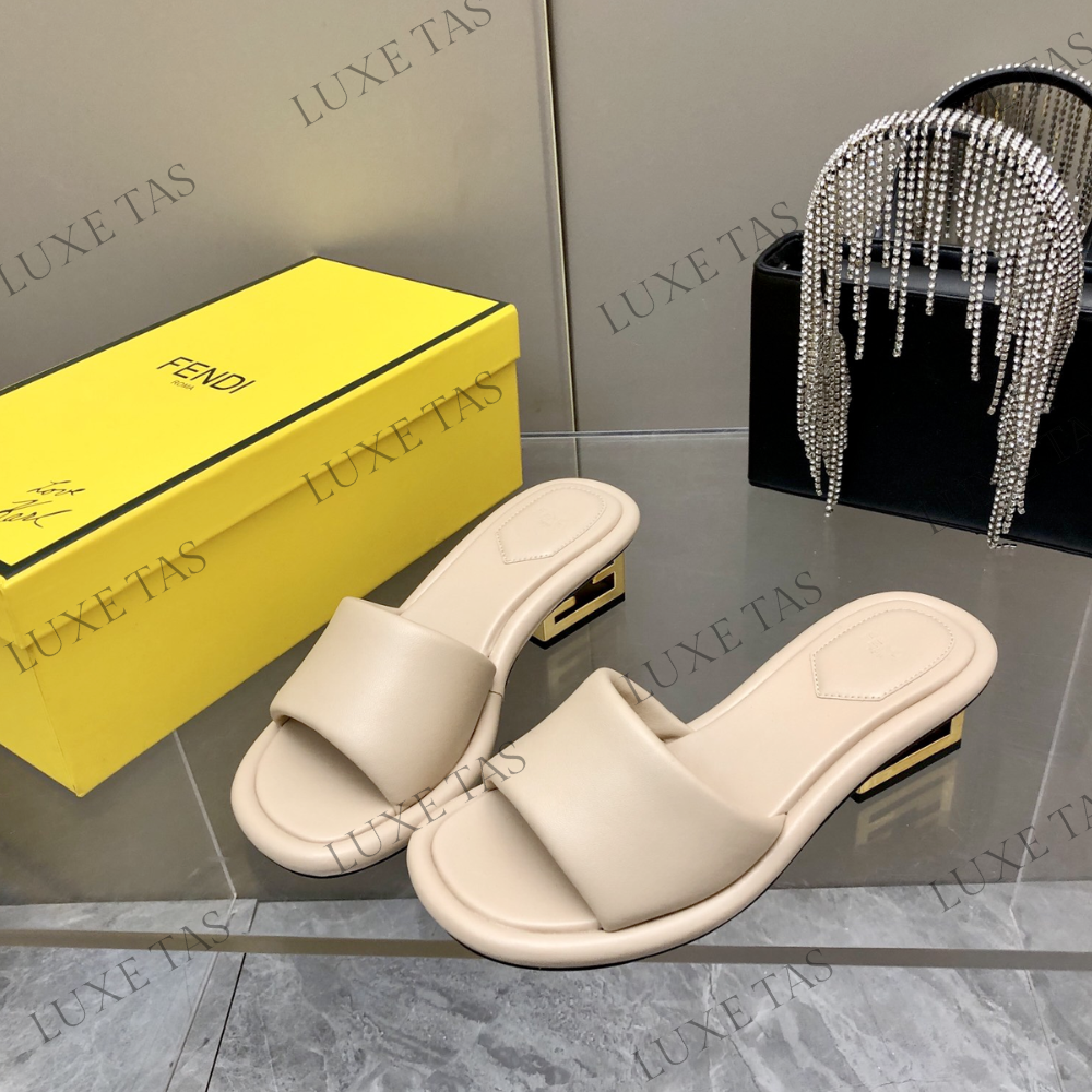 Women's Slippers Fashion Custom Designer Slides Thick Soles Slide Sandals  Summer PVC Slippers for Women - China Slides Slippers and Slippers Women  price | Made-in-China.com