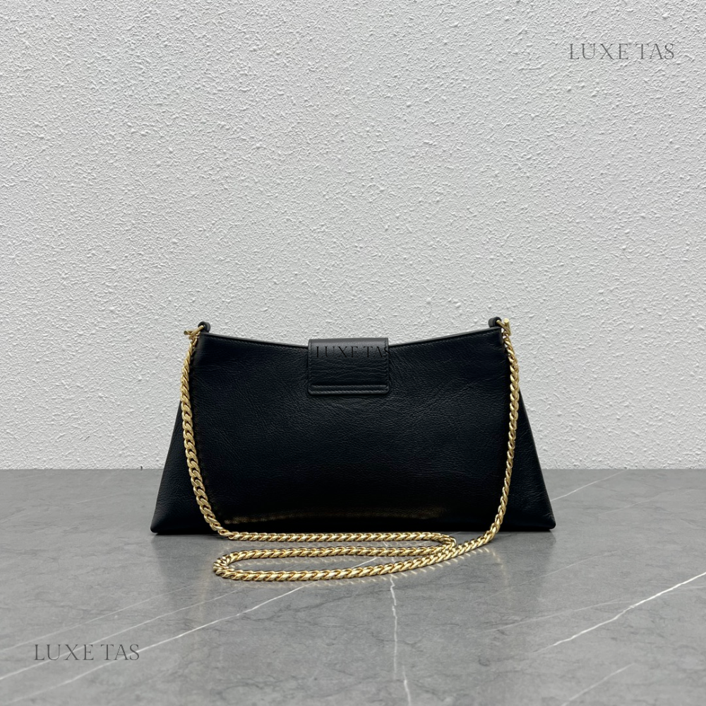 Black Wiltern Clutch Triomphe Soft In Smooth Calfskin