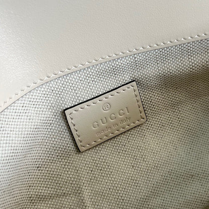 GG Marmont Matelassé Shoulder Bag White 