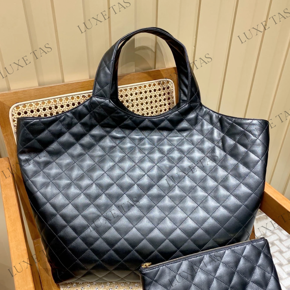 Icare Maxi Shopping bag in QUILTED LAMBSKIN black in 2023