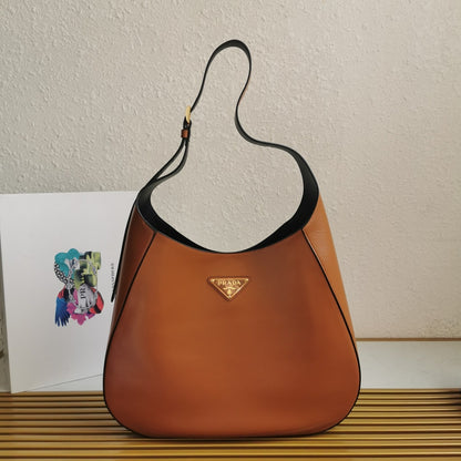 Large Leather Shoulder Bag With Topstitching Cognac/Black