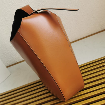 Large Leather Shoulder Bag With Topstitching Cognac/Black