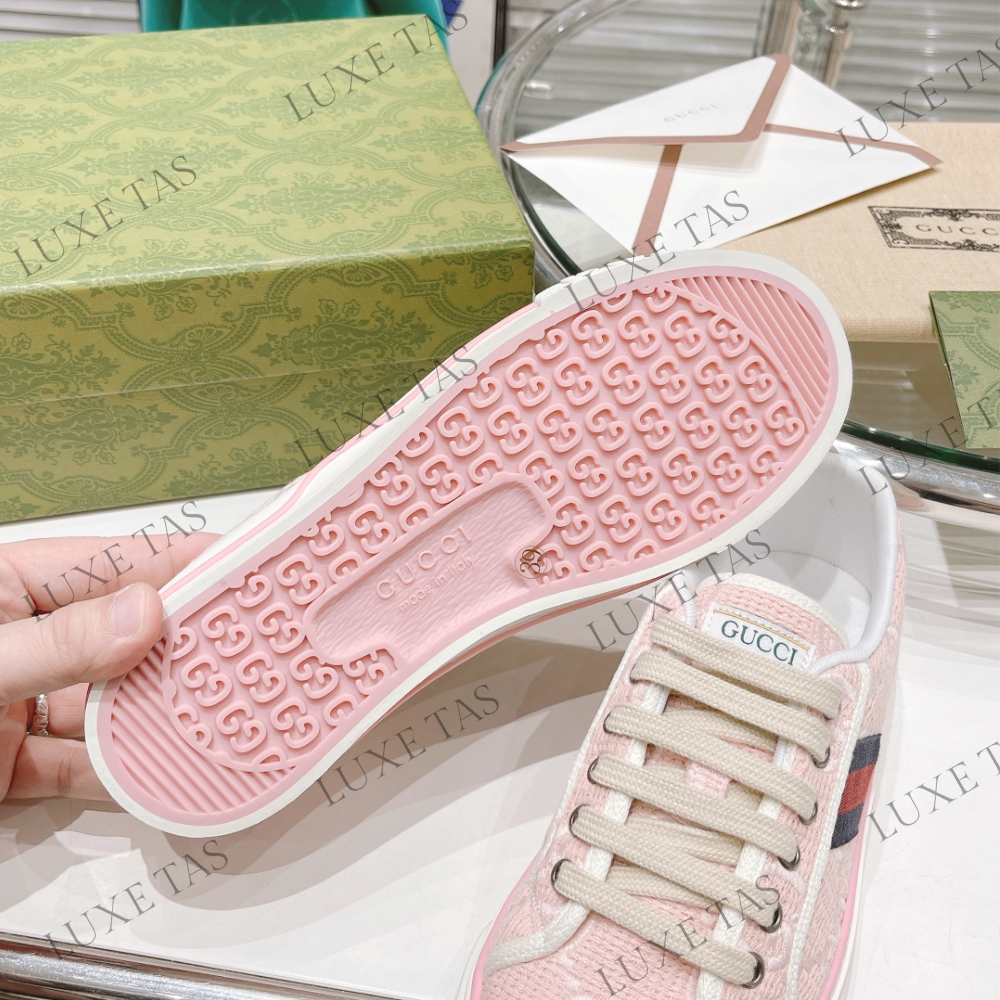 Women's Gucci Sneaker in Ojo - Shoes, U City Stores | Jiji.ng