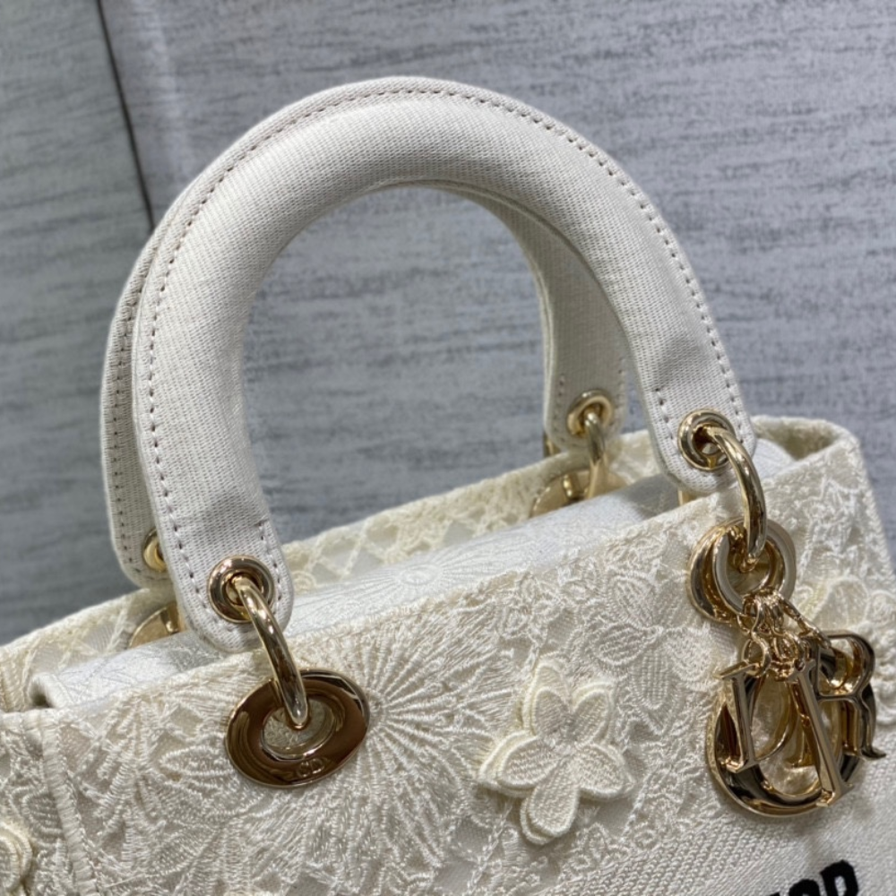 Medium Lady D-Lite Bag White D-Lace Embroidery With 3D Macramé Effect Handbag for Women