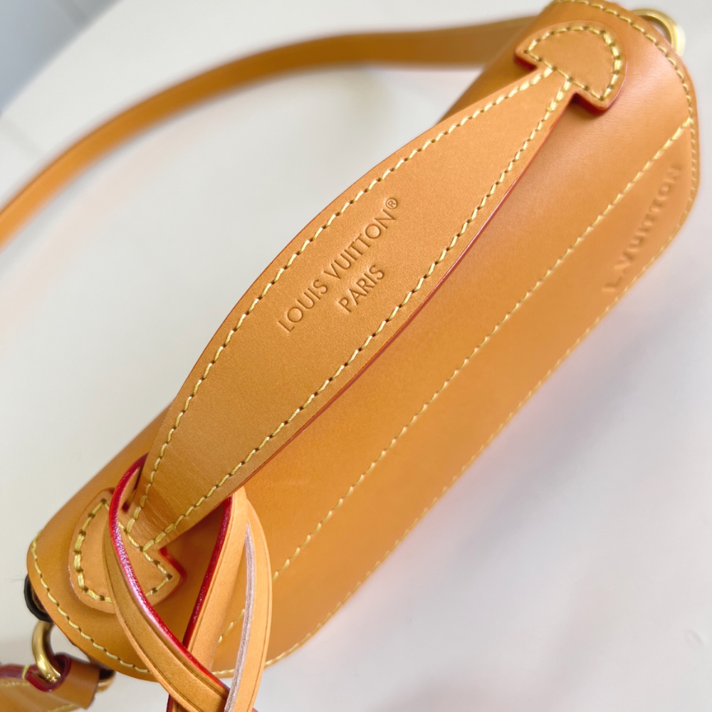 Multicolor Steamer East West Wearable Wallet Leather Crossbody Bag for Men