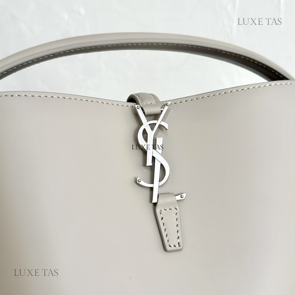 Seasalt Le 37 Small In Shiny Leather - Leather Bucket Bag for Women