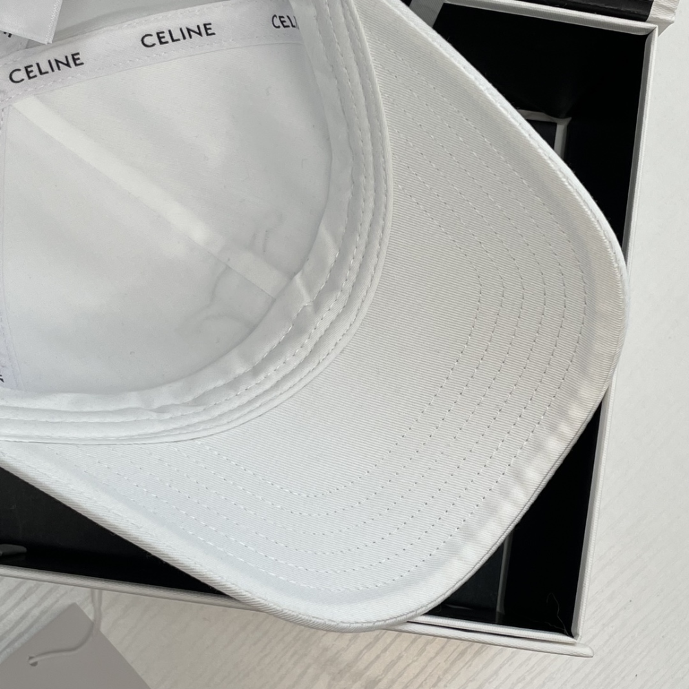 Triomphe Baseball Cap In Cotton White Designer Hat