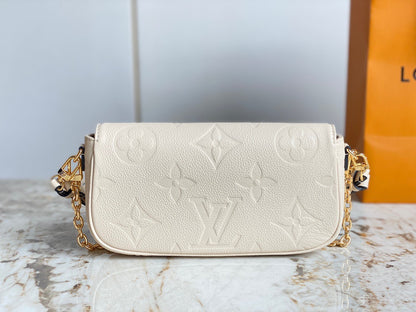 Louis Vuitton Wallet On Chain Ivy Cream