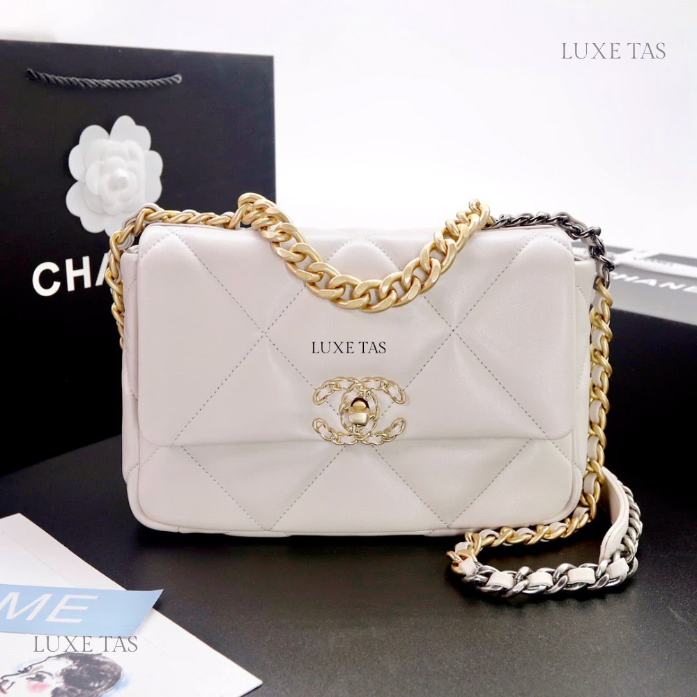 White Lambskin CHNL 19 Handbag