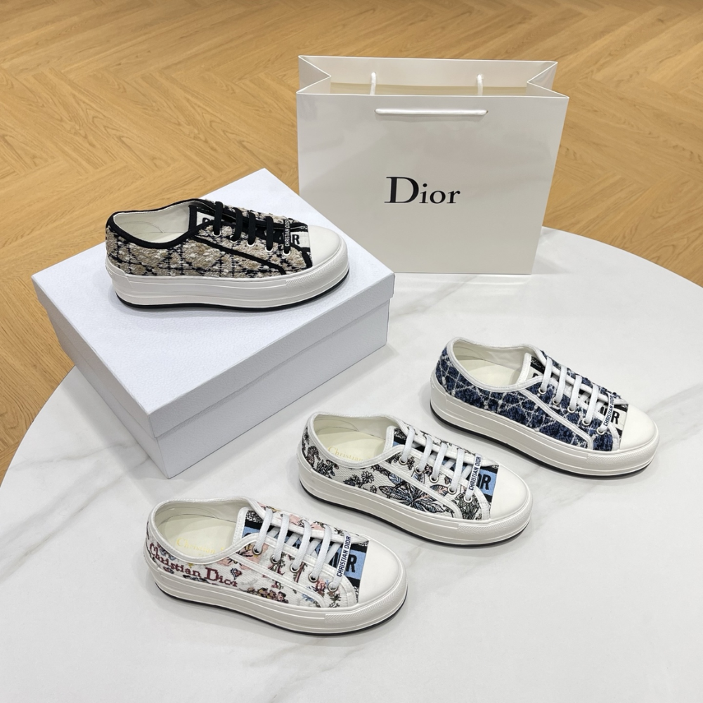 White Multicolor Embroidered Cotton with Dior Cabinet de Curiosités Motif Walk'n'D Platform Sneaker Designer Sneakers for Women
