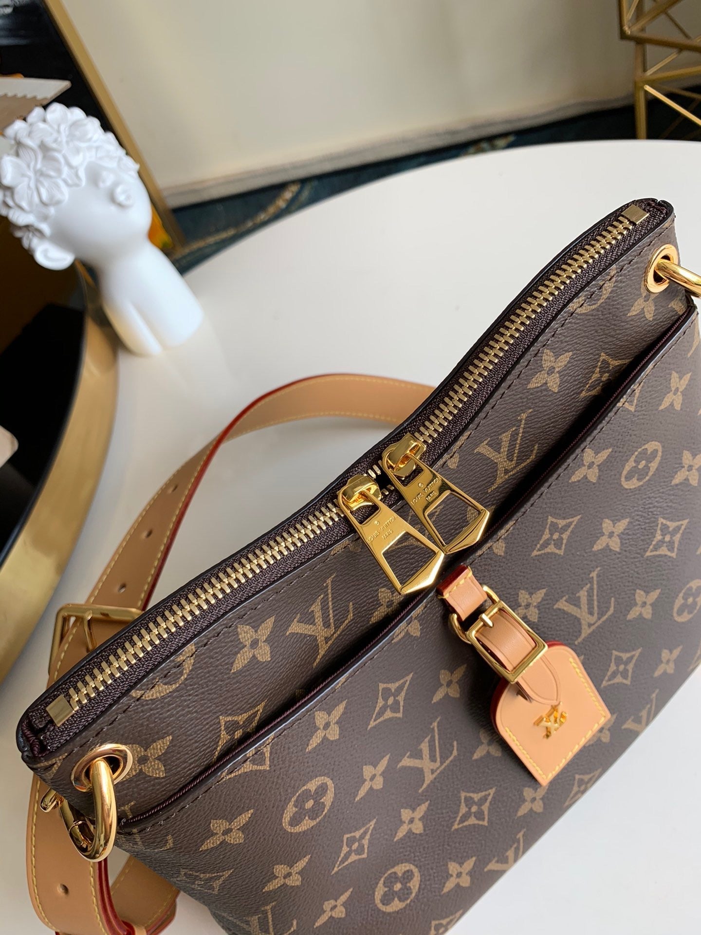 Natural Monogram Odéon PM Bag - Leather Crossbody Bag for Women – Luxe Tas